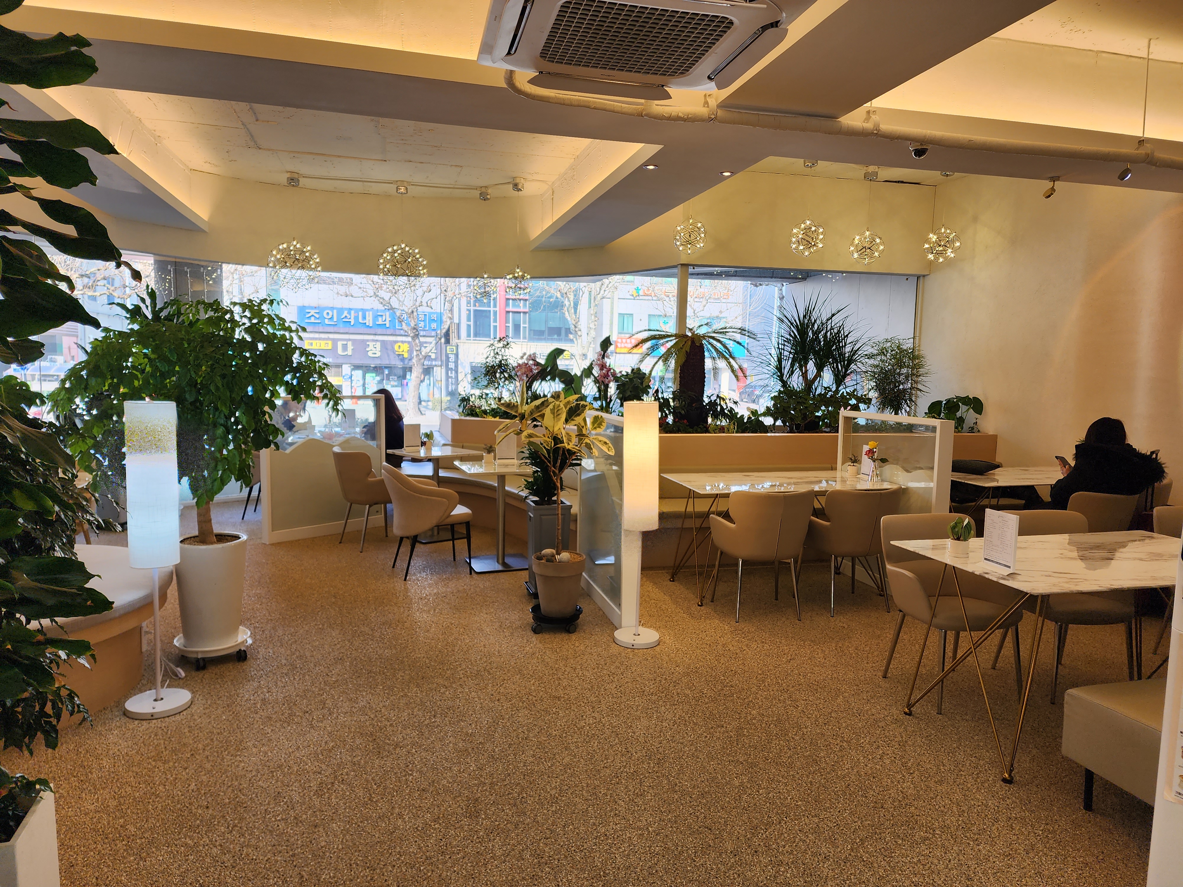 시그니처 카페 내부