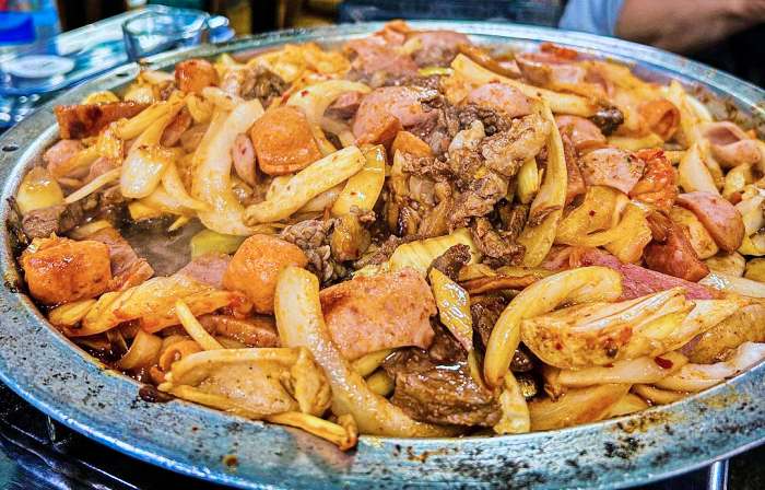 생방송 오늘저녁 여의나루 여의도 수요미식회 햄폭탄 부대찌개 맛집