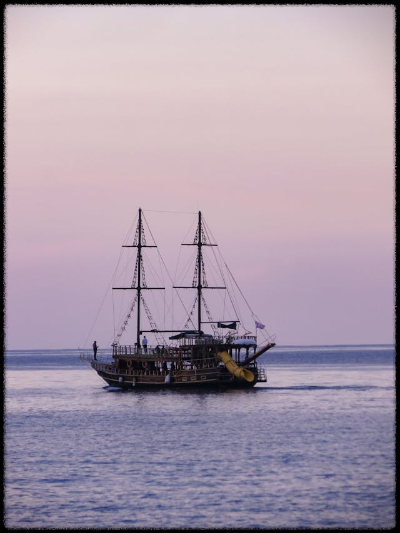 바다의 잊힌 영웅들: 영광스러운 6월 1일 해전