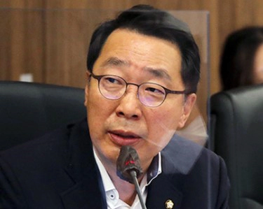 윤영찬 국회의원 민주당 잔류 이유 (현근택 성희롱 논란)