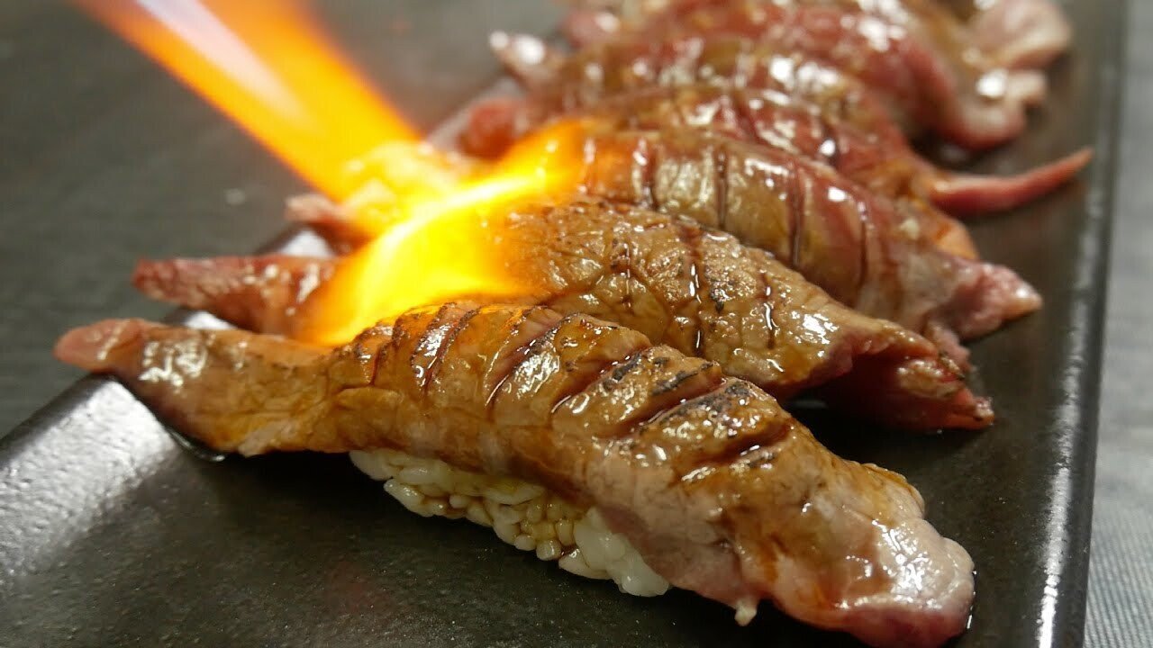 이게 쉬워보여도 쉬운게 아니다. 타이밍과 적정 거리 유지&#44; 굽는 시간까지 완벽해야 한다.