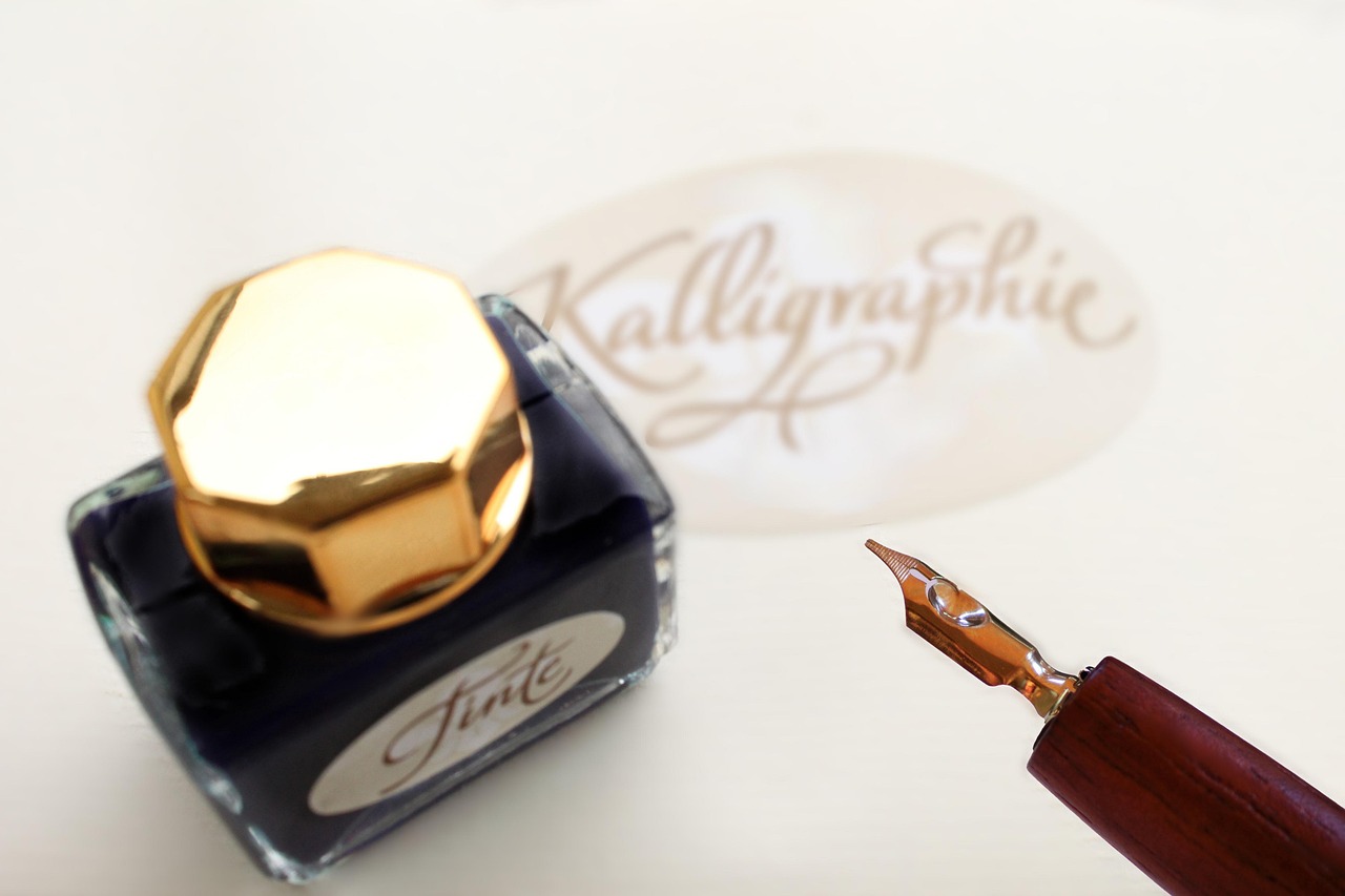 만년필과 잉크병의 감성 기억