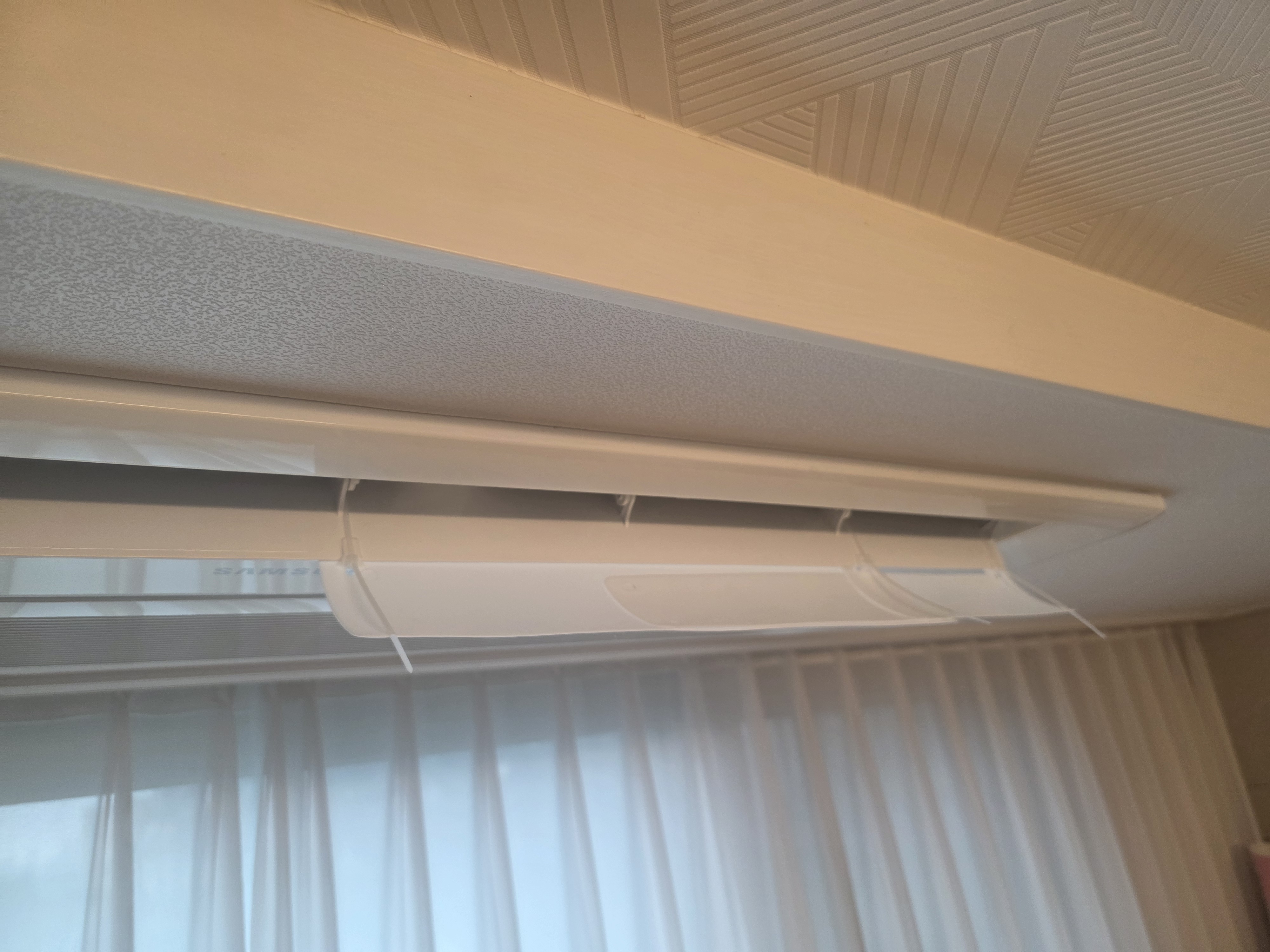 무타공 에어컨 바람막이 설치 후기(단점, 장점)