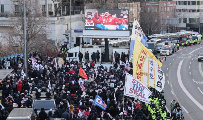 윤석열 대통령 체포영장 집행 수방사가 막고 있는 이유