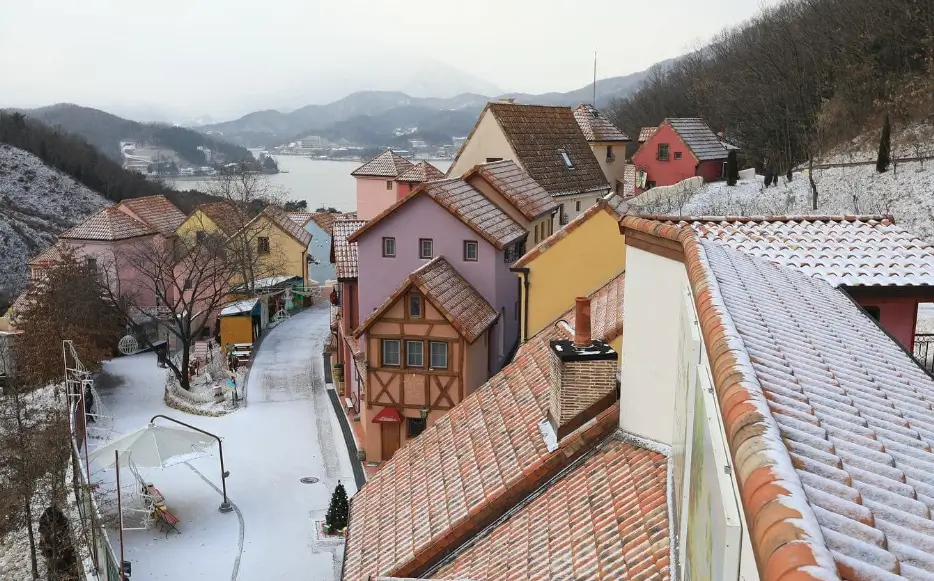 겨울 여행지 추천 쁘띠프랑스