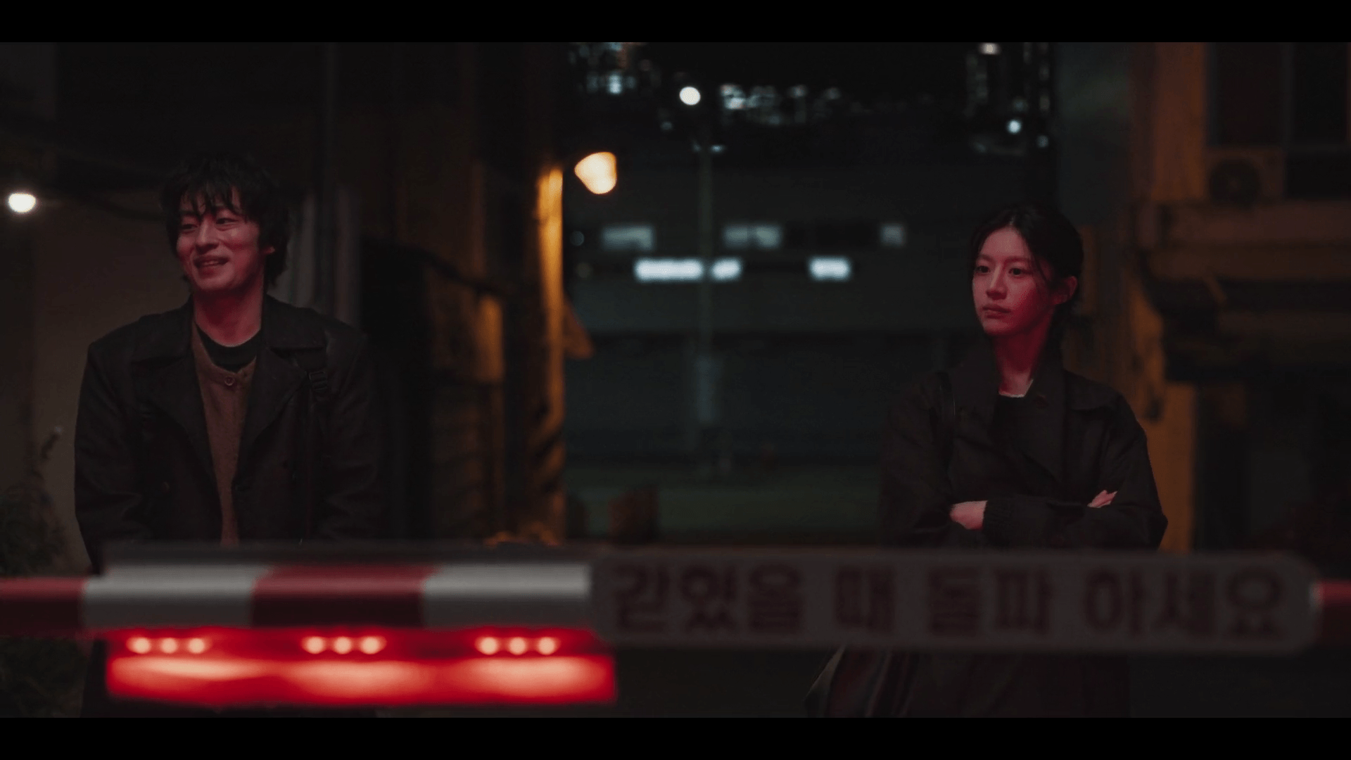 넷플릭스 신작 드라마 모자무싸 1화 구교환 고윤정 출연 장면