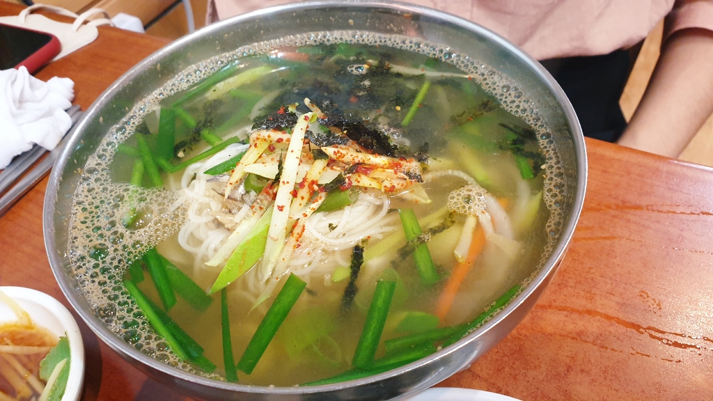 아산 인주 장어촌 꽃동네원조장어&#44; 고소한 민물장어 전문 맛집