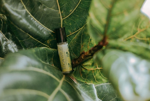 3. 통증 완화 오일