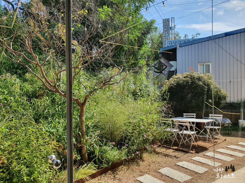 동탄 카페 오르르 마당