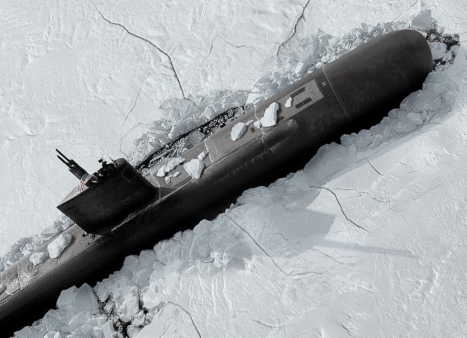 영화 헌터킬러 관련 이미지