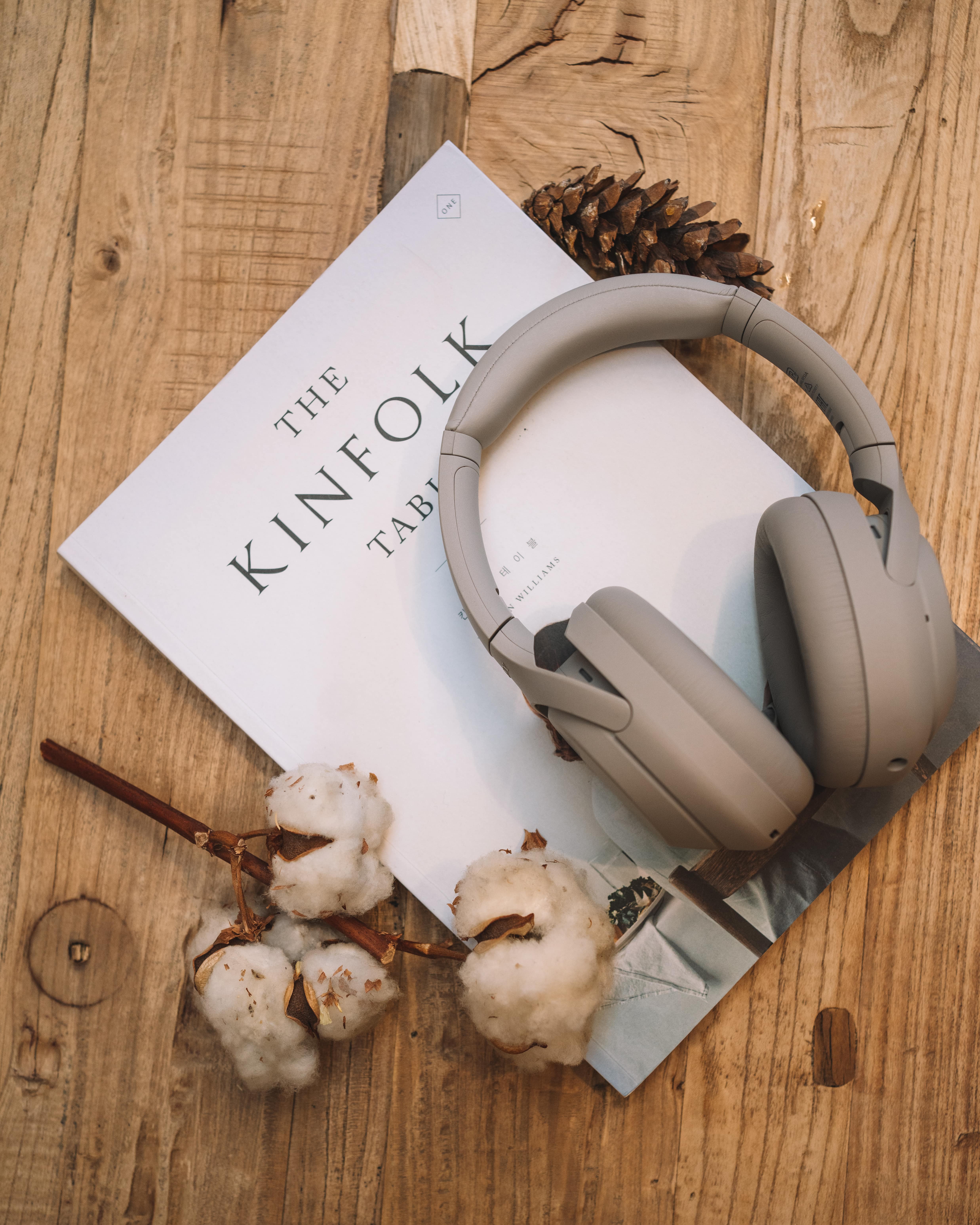 소니 노이즈 캔슬링 무선 헤드폰 WH-1000XM4