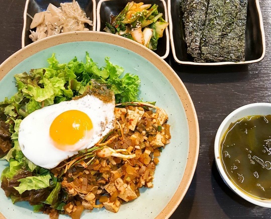 춘천 죽림동 한식집 '어쩌다 농부'