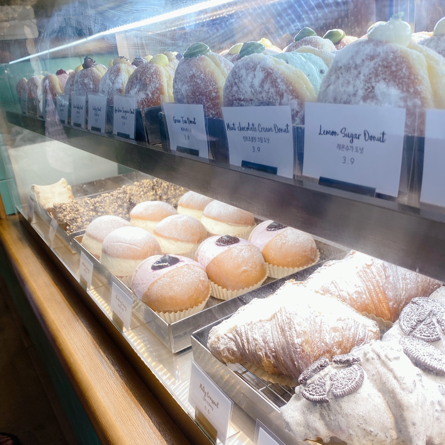 노티드 도넛 제주 애월 핫플레이스 우유크림 도넛 Knotted JEJU