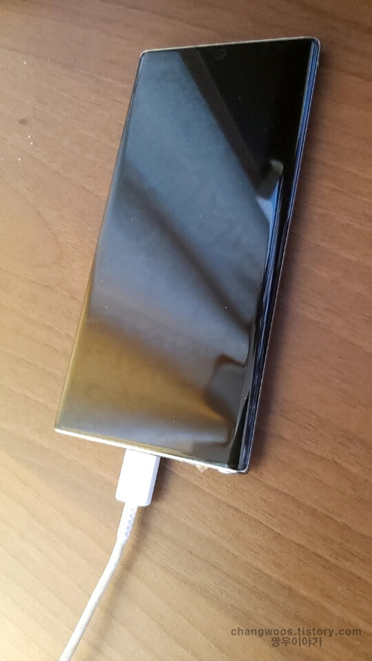 휴대폰 물기감지 상태에서도 충전하는 방법