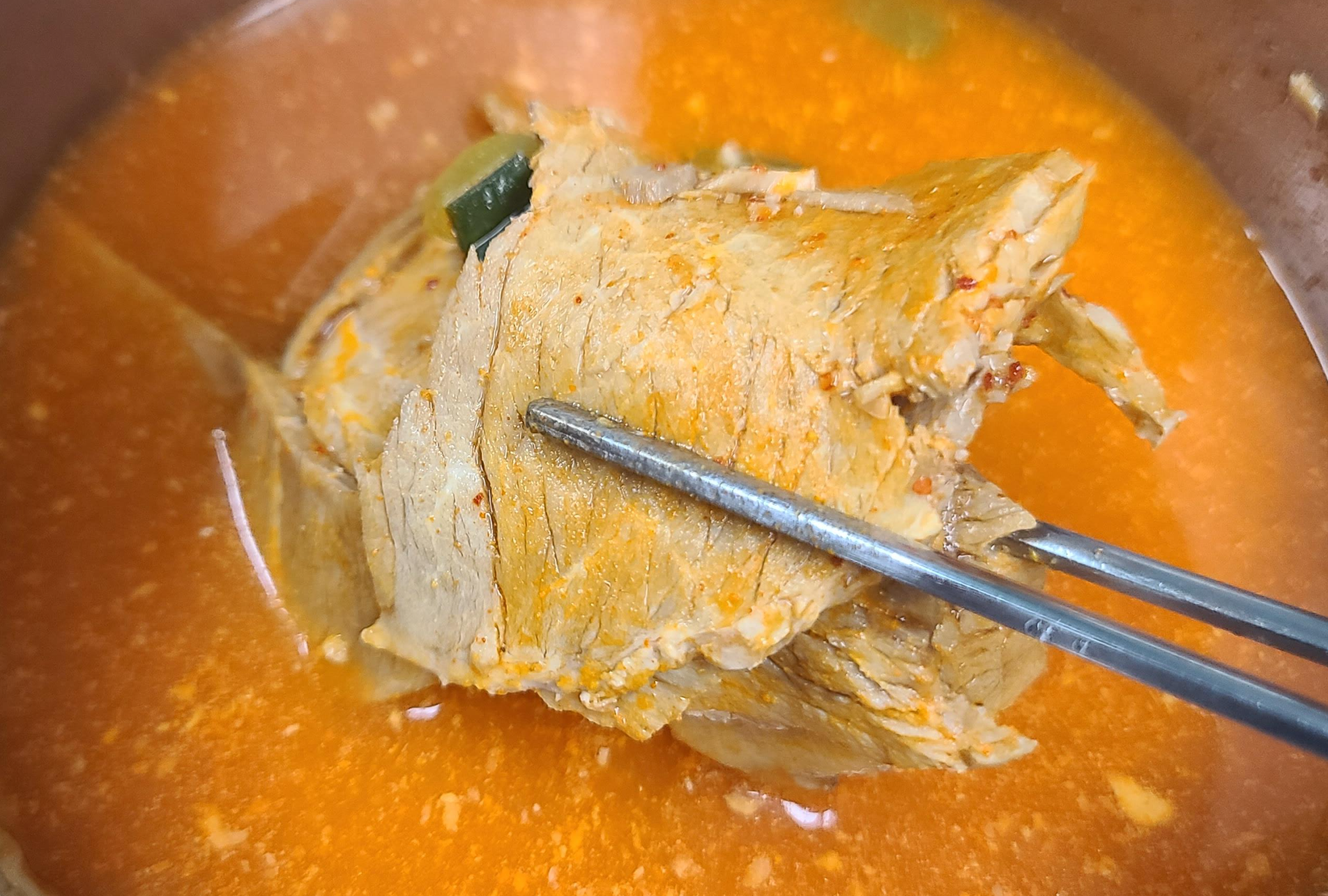 간편식사 외갓집 돼지국밥 얼큰한국물 얼큰부산돼지국밥 넉넉한유통기한 국내산돼지고기