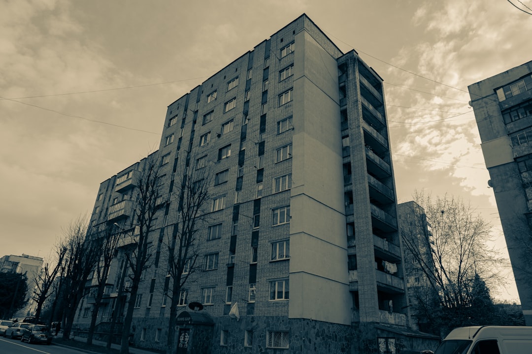 '주택' (housing)