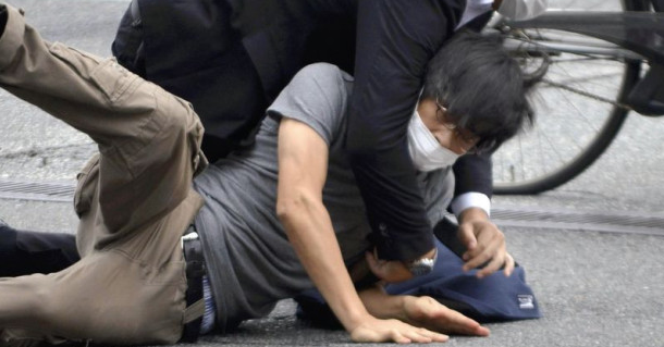 아베 사망 암살 범인