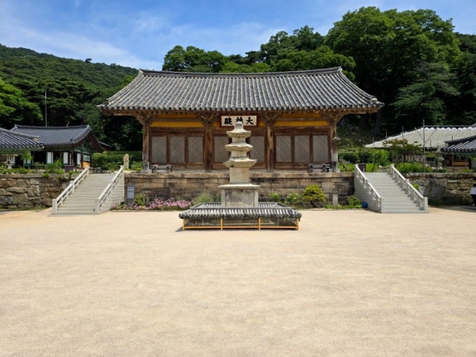 예산 수덕사: 1300년 역사의 영혼이 깃든 고찰