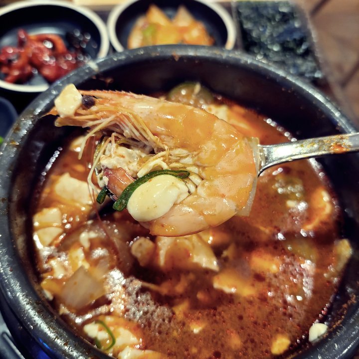 순두부에 들어 있는 새우
