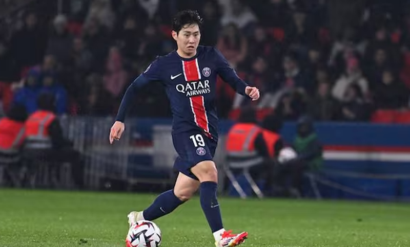 축구선수(이강인)