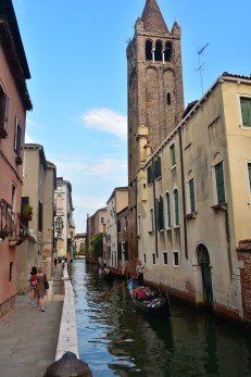 베니스에 사랑에 빠지게 만든 8가지