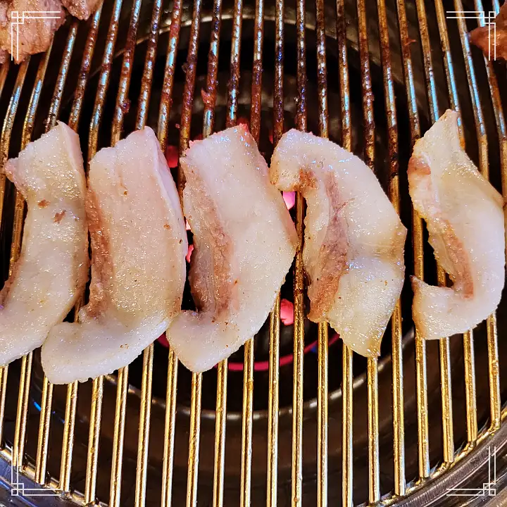 네모세모 제주 성산 일출봉 맛집 흑돼지 연탄불 구이 생고기 오마카세 맛있는 고기집
