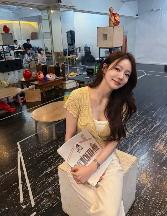 유하진 프로필 총정리! 강균성과 결혼 발표부터 본명&middot;나이&middot;걸그룹 연습생 이력까지