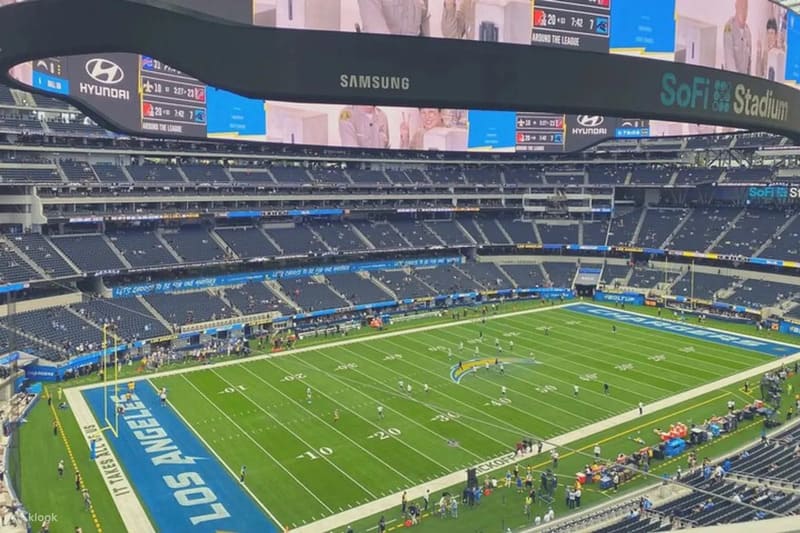 로스엔젤레스 소파이 스타디옴 차저스 미식축구 경기