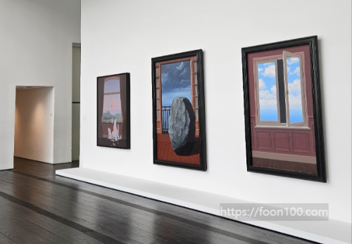 Menil Collection 벽면 작품