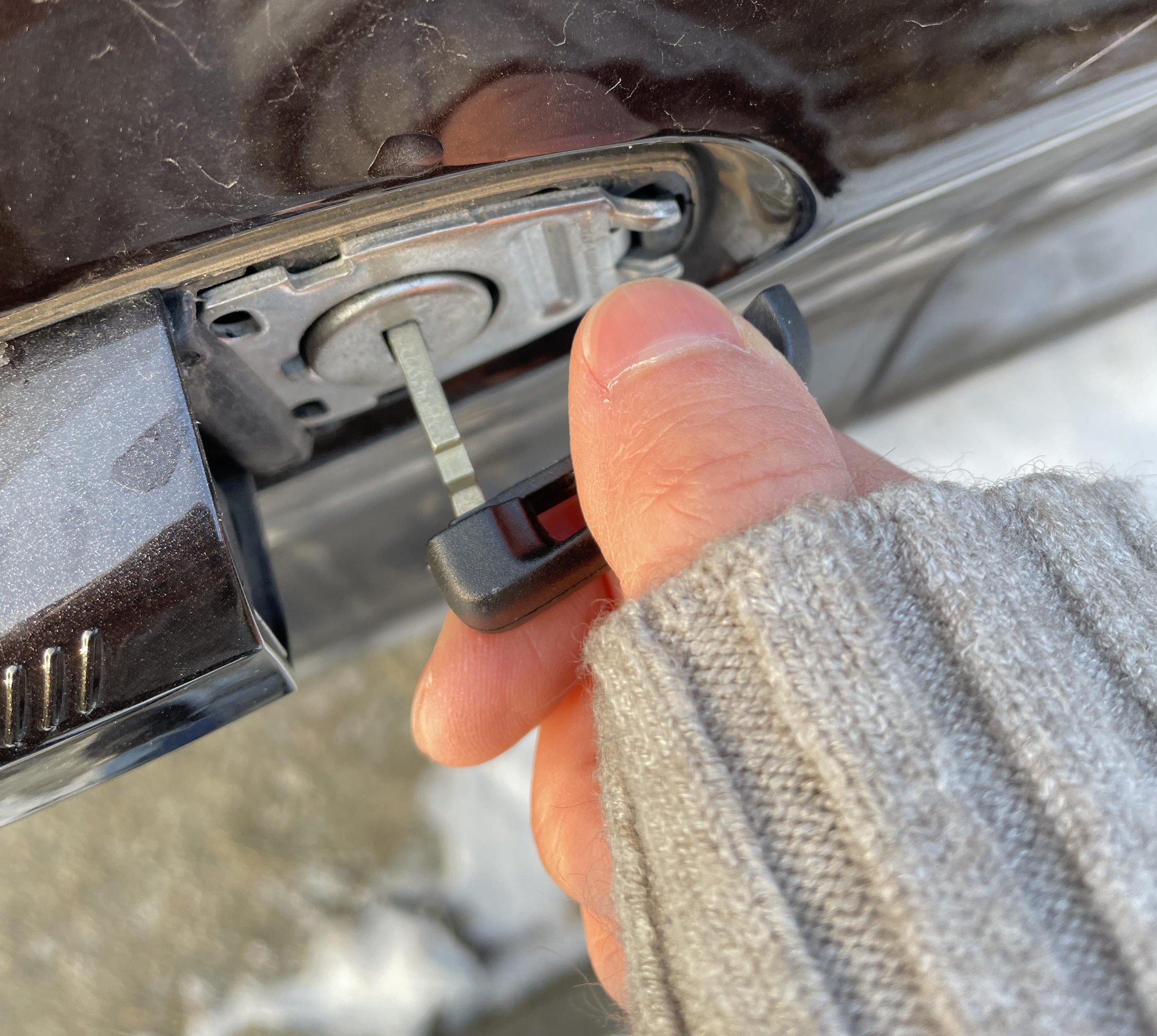 차키-꽂는-모습