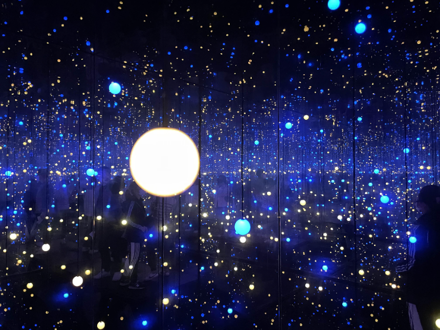 본태미술관 제3관 쿠사마 야요이 전시 '무한 거울의 방'