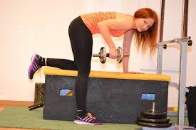 숙면을 취하는 방법 저항운동 바벨