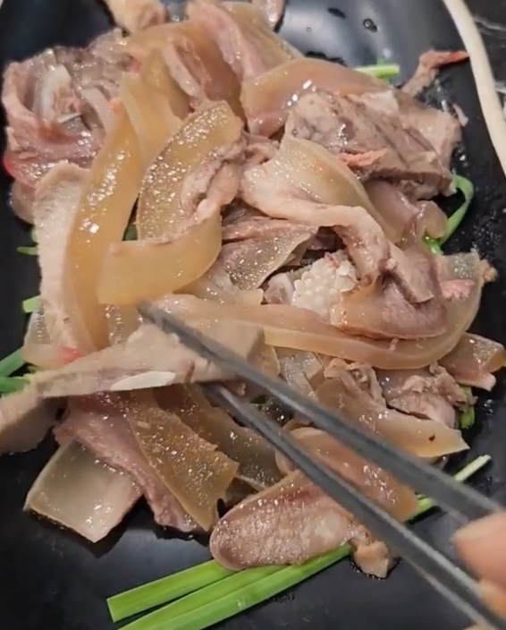 전현무계획-수원-선지해장국-유치회관-수육무침