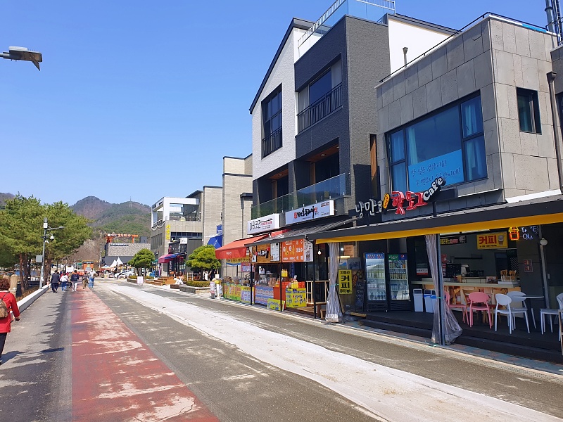 간현관광지 상점들