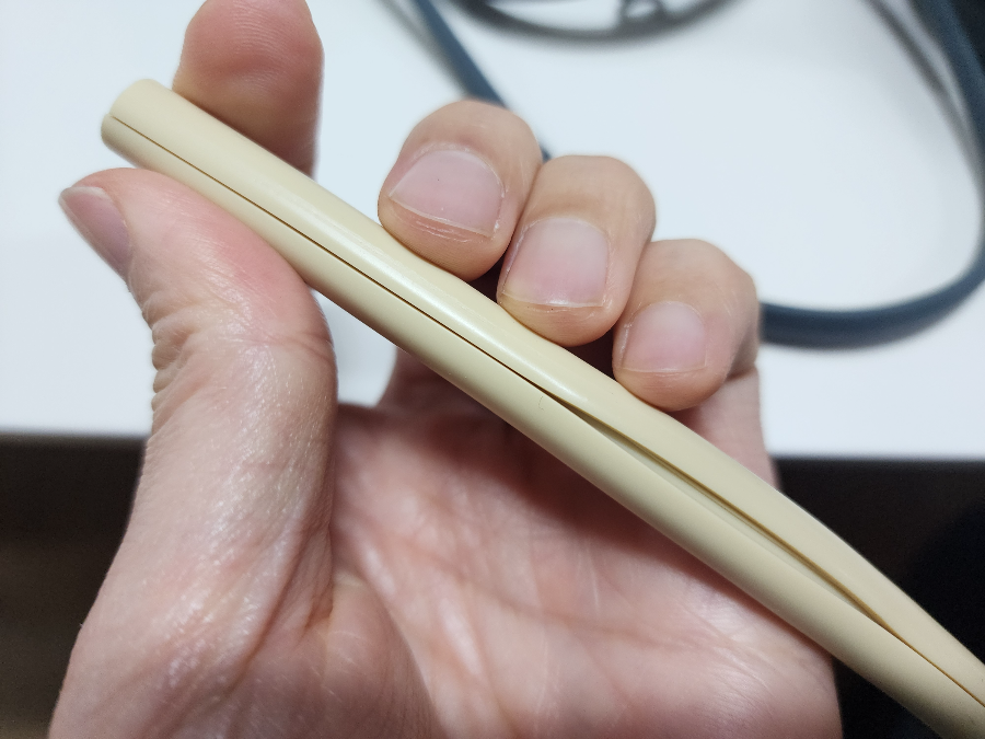 진공-텀블러-빨대