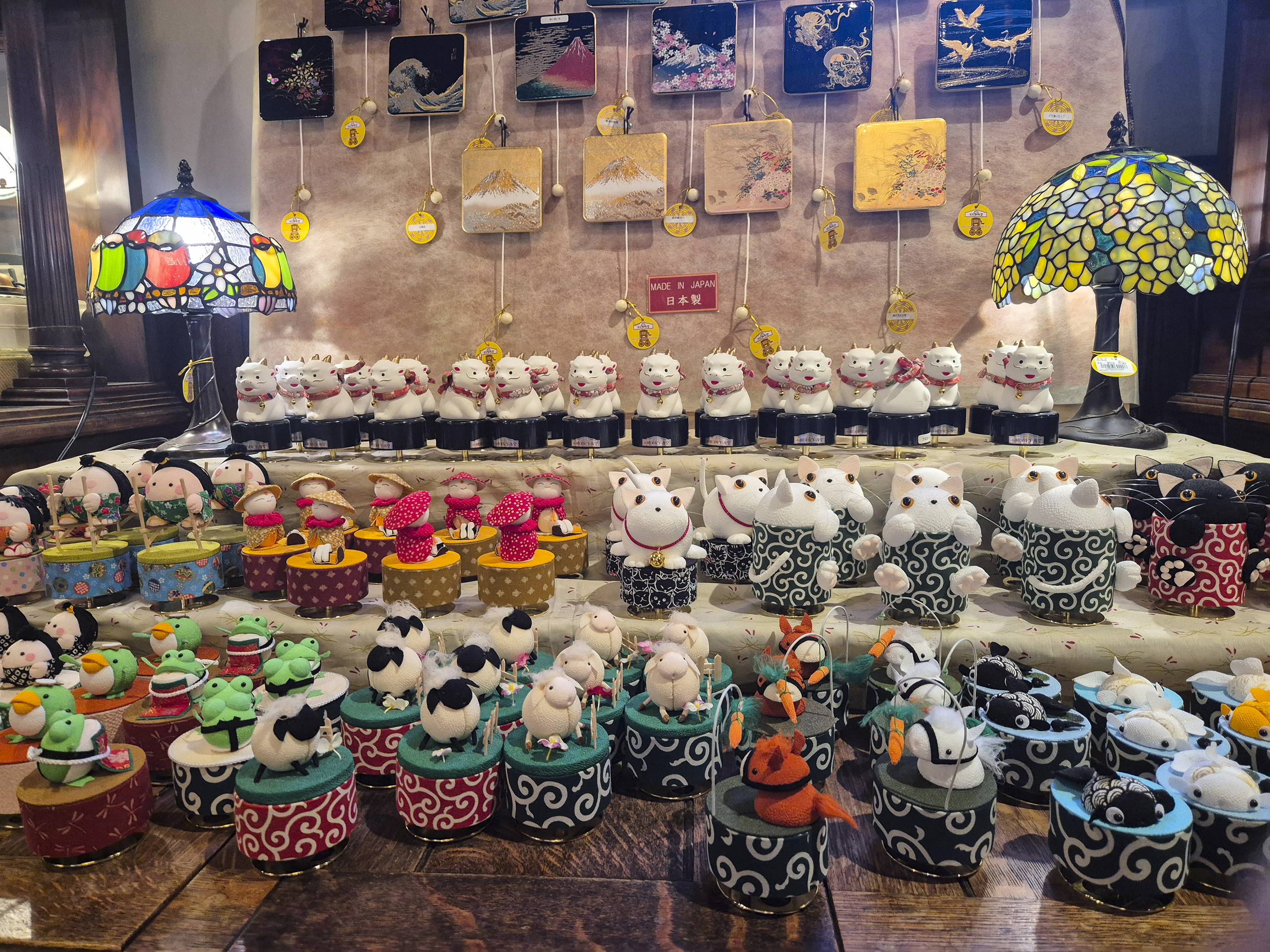 다양한 캐릭터 디자인의 오르골 2