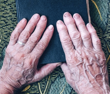 손가락 관절염 증상과 치료법