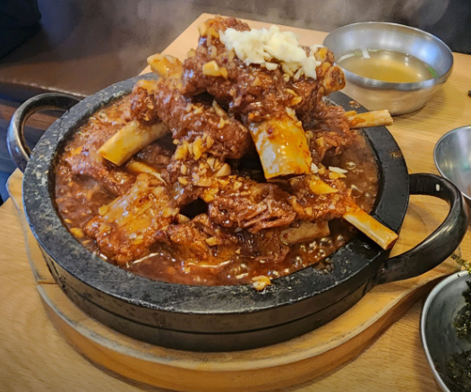 [6시 내고향] 대구 현풍백년도깨비시장&amp;#44; 수구레국밥 수구레쌀국수&amp;#44; 간장갈비찜 매운갈비찜&amp;#44; 떡볶이밀키트 택배주문&amp;#44; 국물닭발&amp;#44; 소고기햄버거&amp;#44; 자개 정보