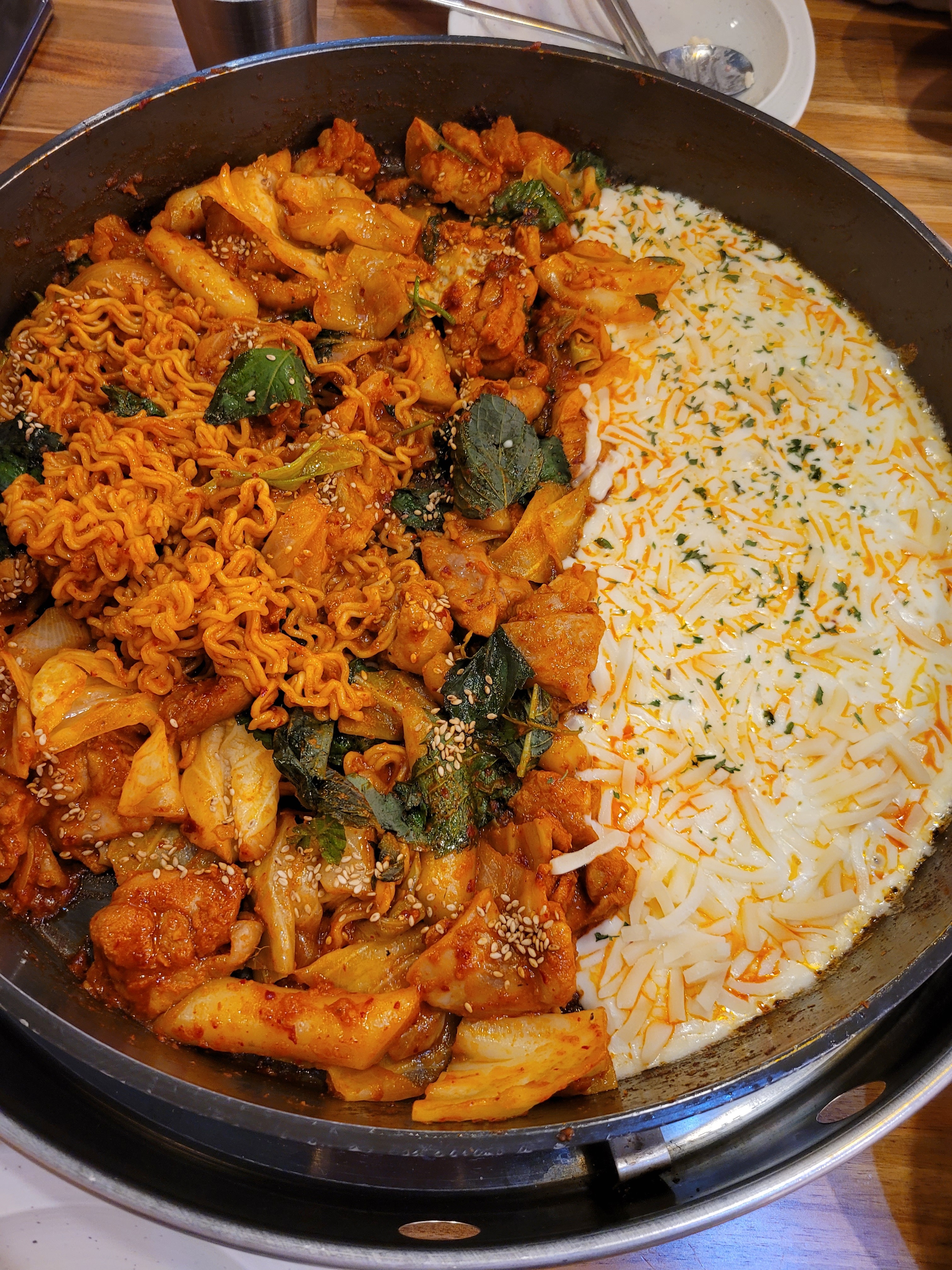 어서와 한국은 처음이지 치즈 닭갈비 후식 볶음밥 새우튀김 스웨덴 친구들 편 논현역 영동시장 맛집 위치