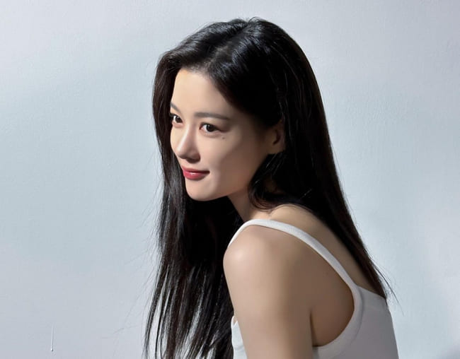배우 김유정 사복 패션