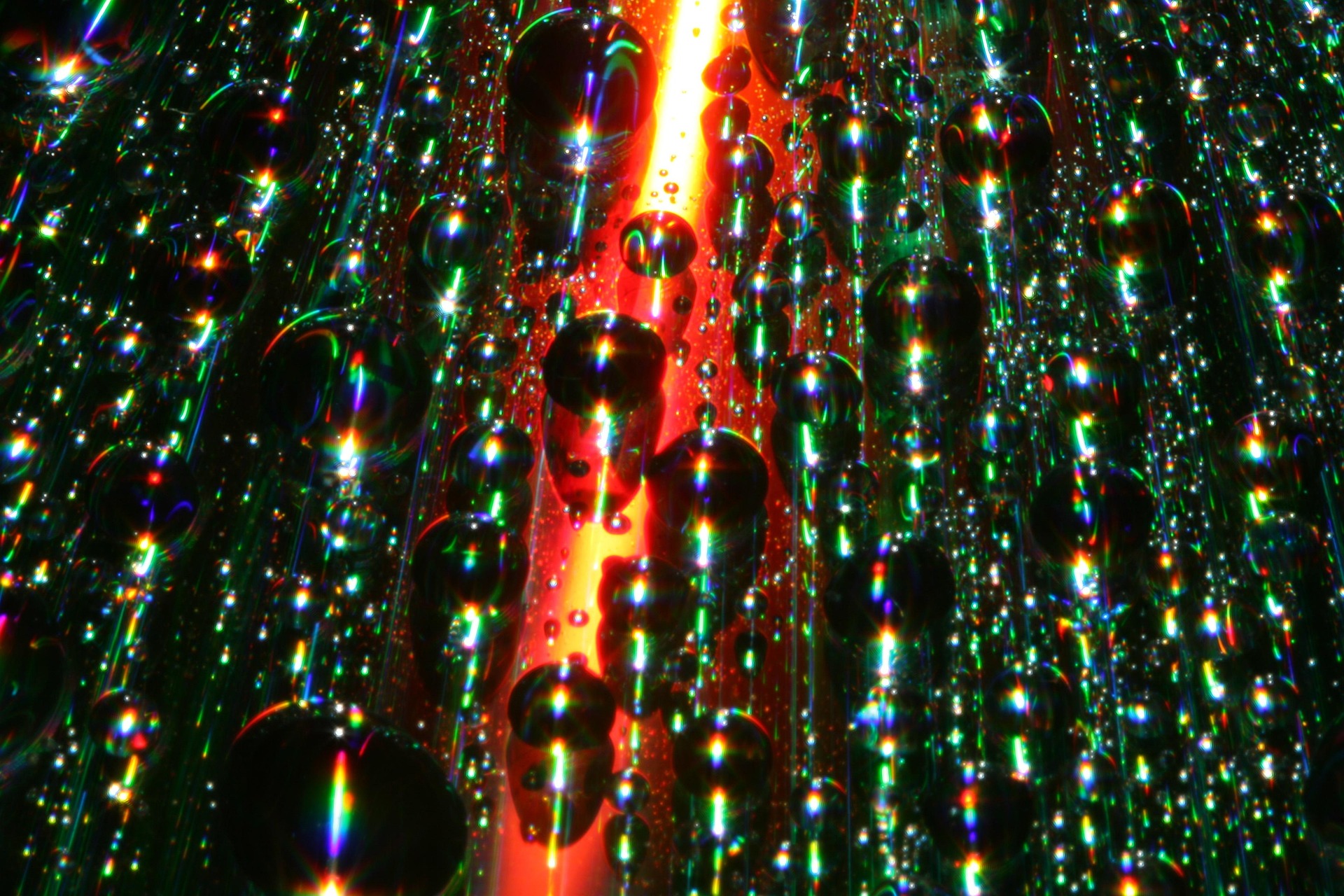 색채심리학 광고 디자인에서 대비 색을 사용하는 전략