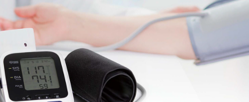 혈압재는-팔과-기계