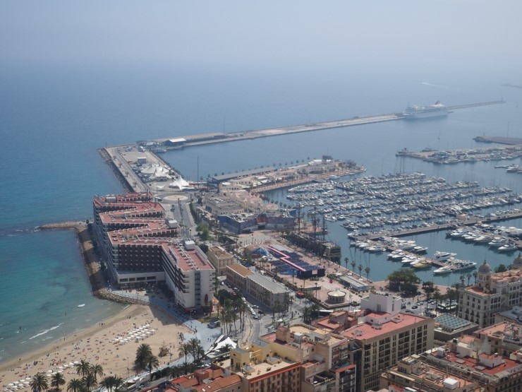 산타 바르바라성에서 내려다본 알리칸테 전경