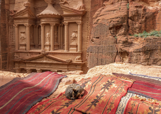 성수기엔 몰랐던 여행지의 진짜 매너리즘을 깨다