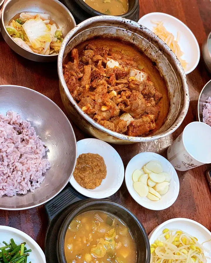 생방송오늘저녁 대구 서문시장 매콤한 돼지갈비찜 40년 노포 매운 소갈비찜 맛집 추천