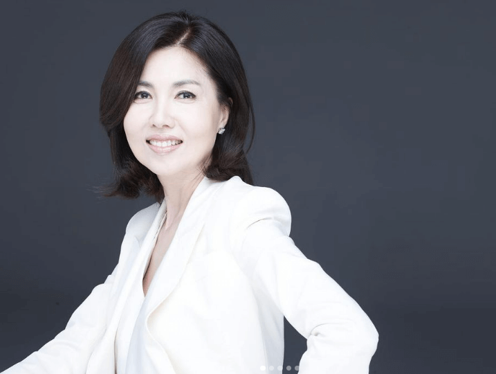 백지연 아나운서 3