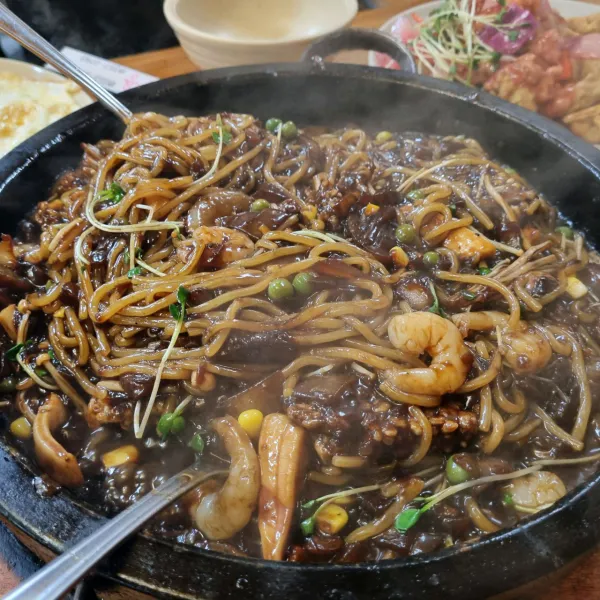 생생정보 기다려야 제맛 찹쌀 누룽지 돌판 짜장