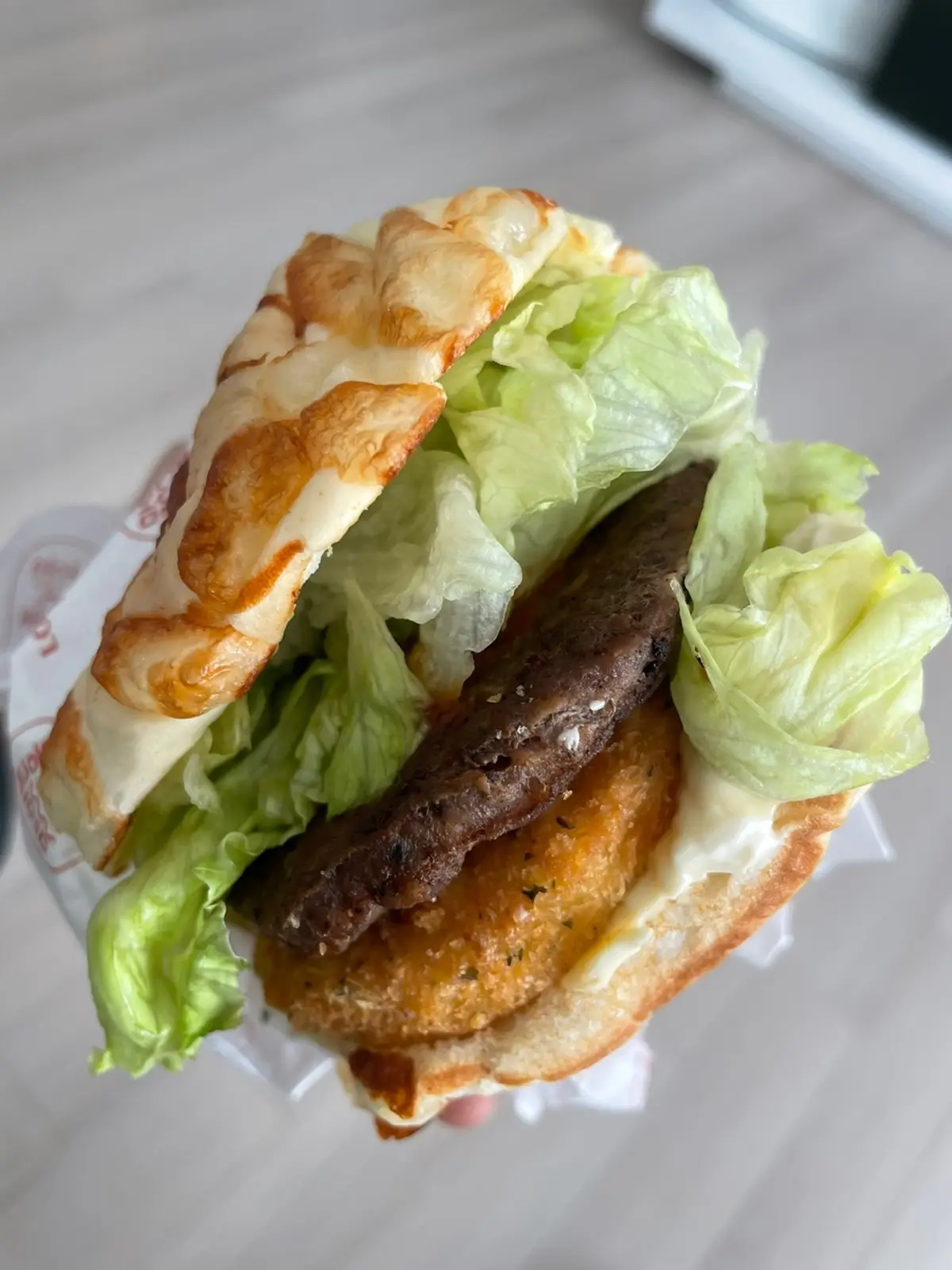 나폴리맛피아-토마토바질-햄버거