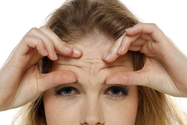 50대 피부 이마주름&middot;목주름 집중케어 솔루션