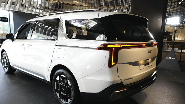 더 뉴 카니발 가격표 하이리무진 연비